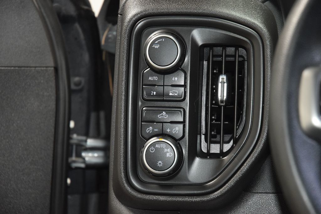 2022 Chevrolet Silverado 1500 LTD Custom - 23000743 - 33