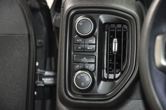 2022 Chevrolet Silverado 1500 LTD Custom - 23000743 - 33