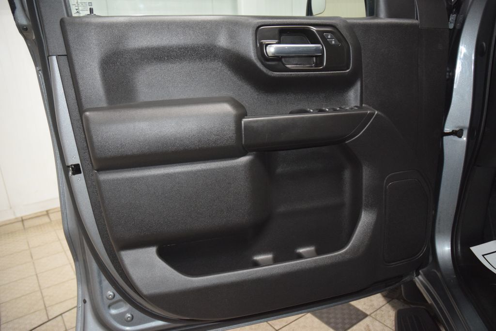 2022 Chevrolet Silverado 1500 LTD Custom - 23000743 - 43