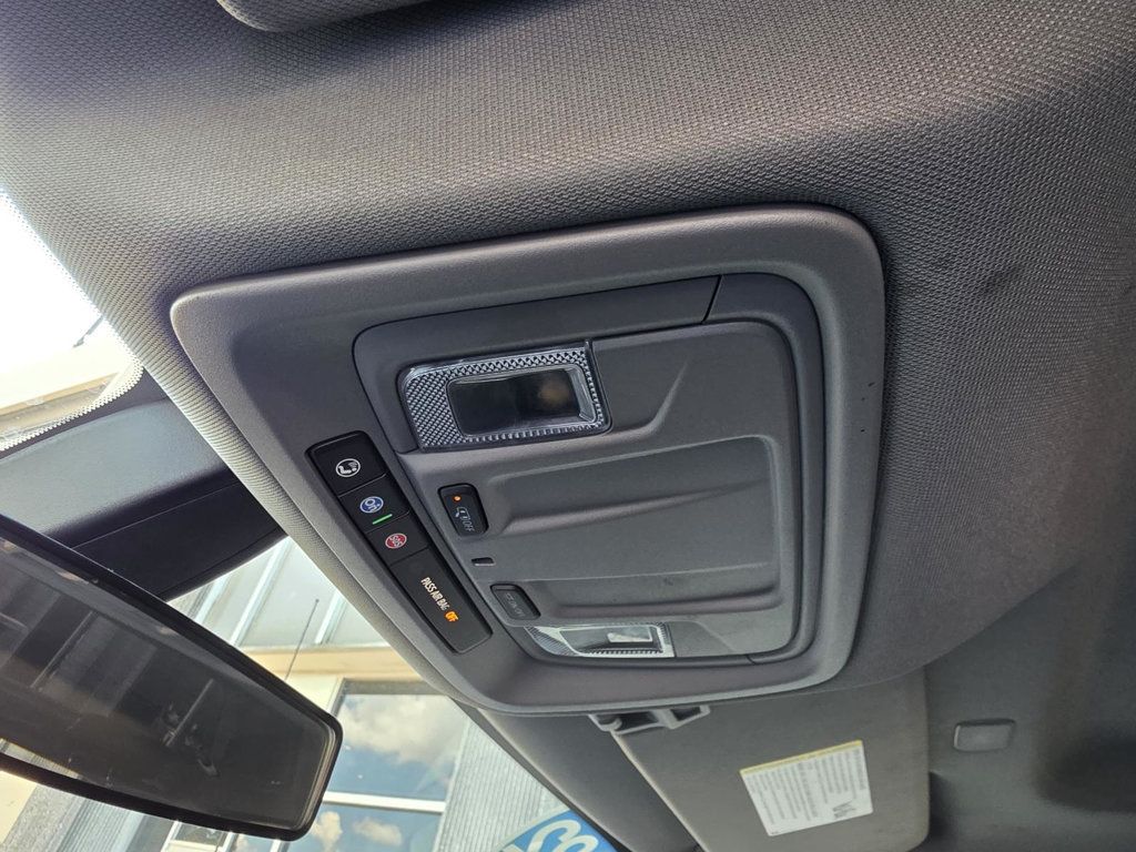 2022 Chevrolet Silverado 1500 LT photo 22