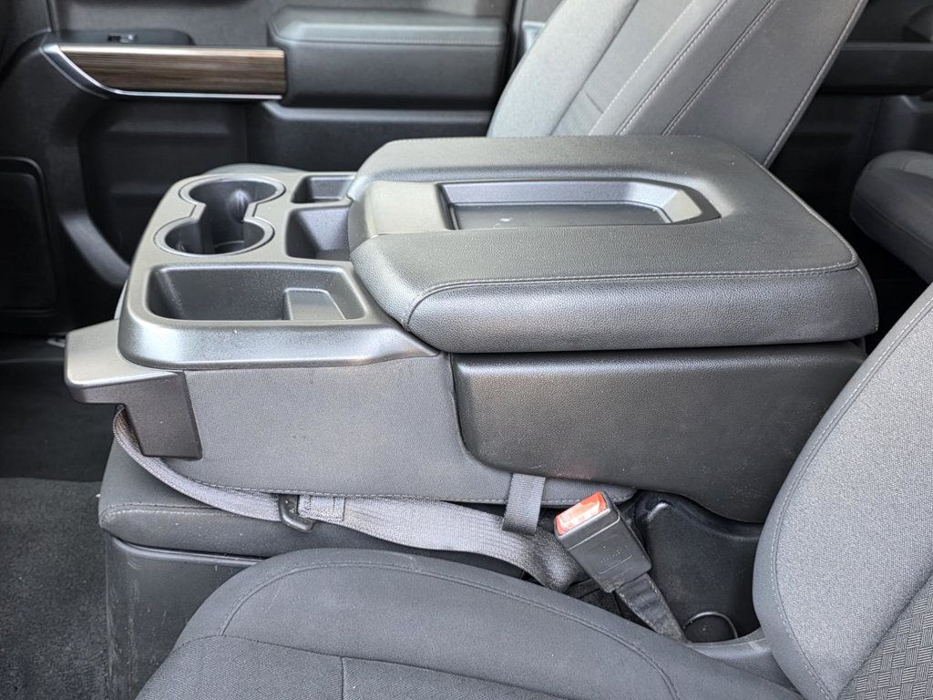 2022 Chevrolet Silverado 1500 LT photo 7