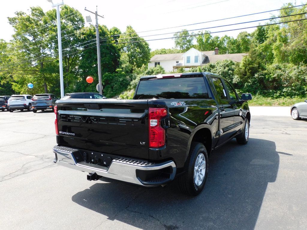 2022 Chevrolet Silverado 1500 LTD LT Crew Cab 4WD - 22438112 - 3