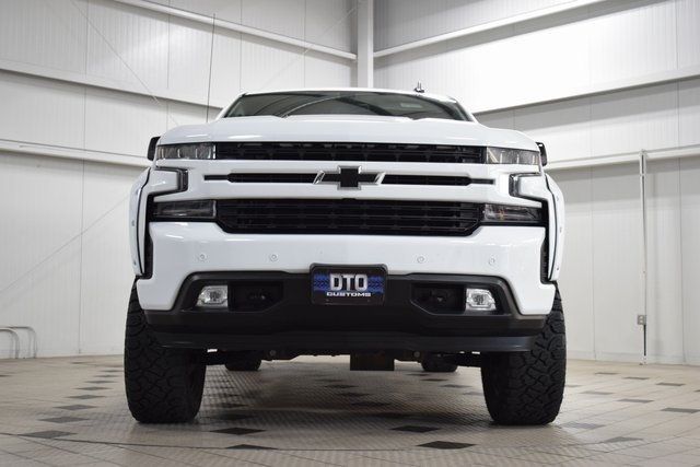 2022 Chevrolet Silverado 1500 photo 2
