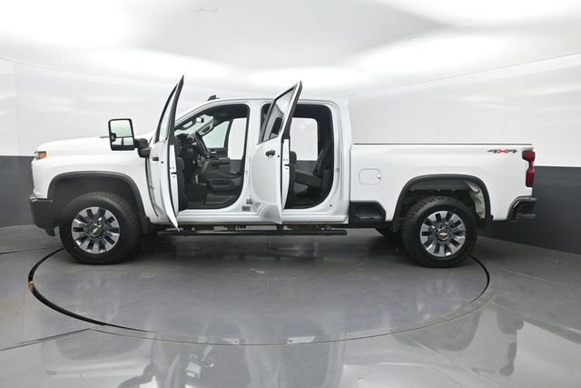 2022 Chevrolet Silverado 2500HD 4WD Crew Cab 159" Custom - 23003803 - 35