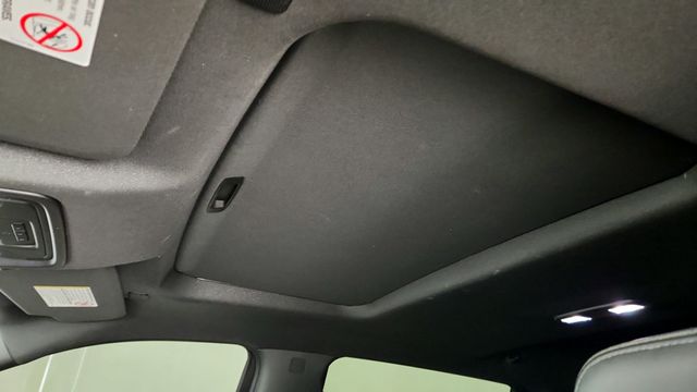 2022 Chevrolet Silverado 2500HD 4WD Crew Cab 159'' High Country with 6.6L Turbo-Diesel Engine - 22945903 - 10