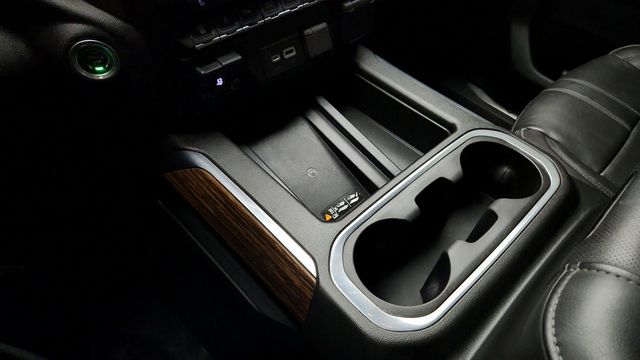 2022 Chevrolet Silverado 2500HD 4WD Crew Cab 159'' High Country with 6.6L Turbo-Diesel Engine - 22945903 - 16