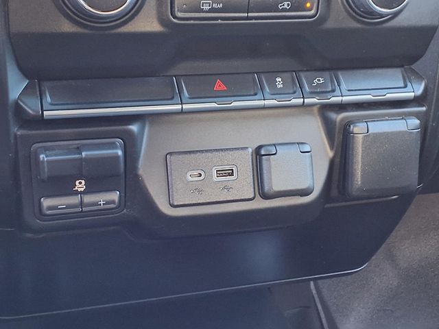 2022 Chevrolet Silverado 2500HD 4WD Double Cab 162" Work Truck - 22992491 - 31