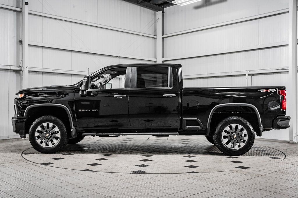 2022 Chevrolet Silverado 2500HD Custom - 22608945 - 3