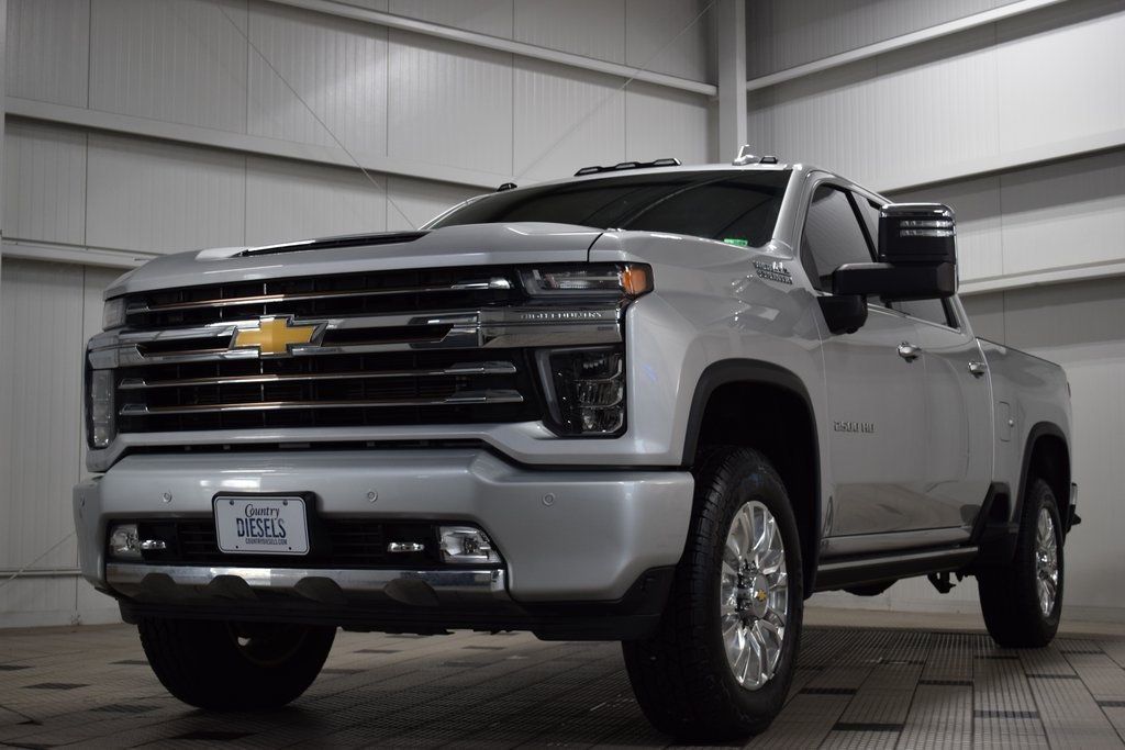 2022 Chevrolet Silverado 2500HD High Country photo 3