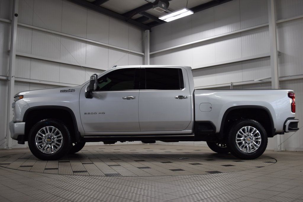 2022 Chevrolet Silverado 2500HD High Country photo 4