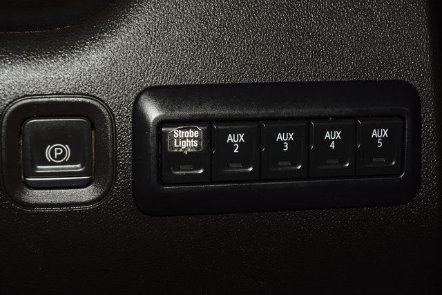 2022 Chevrolet Silverado 3500HD 3500HD CREW 4X4 * DURAMAX * 9' FLATBED * LOCAL TRADE - 22928851 - 26