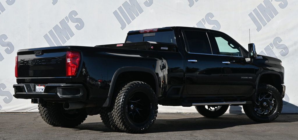 2022 Chevrolet Silverado 3500HD High Country photo 2