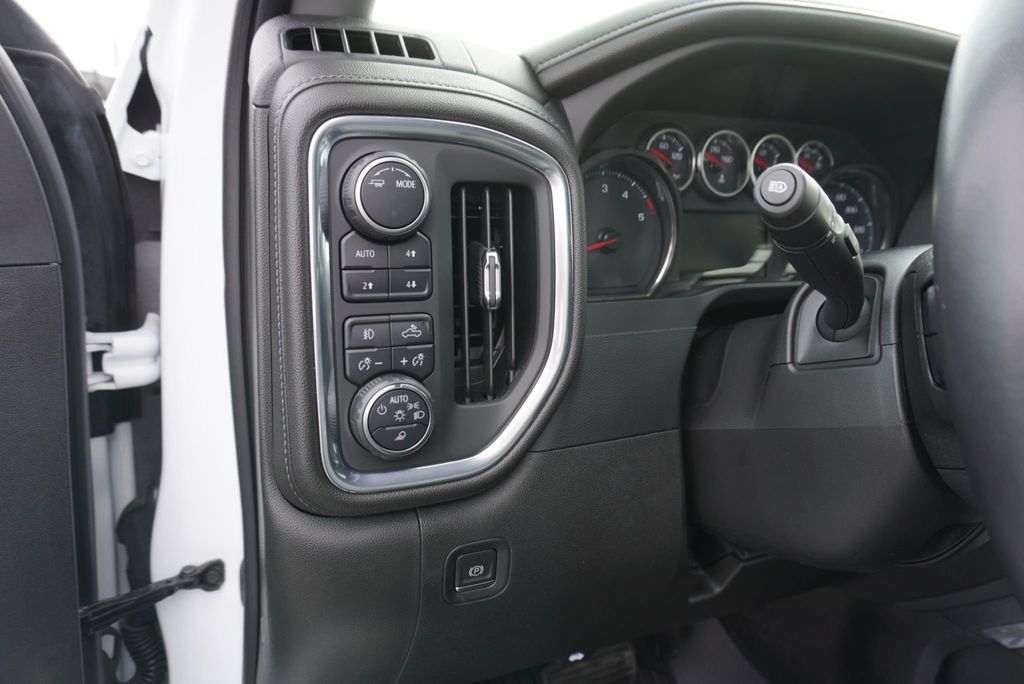 2022 Chevrolet Silverado 3500HD LTZ Z71 - 22960361 - 29