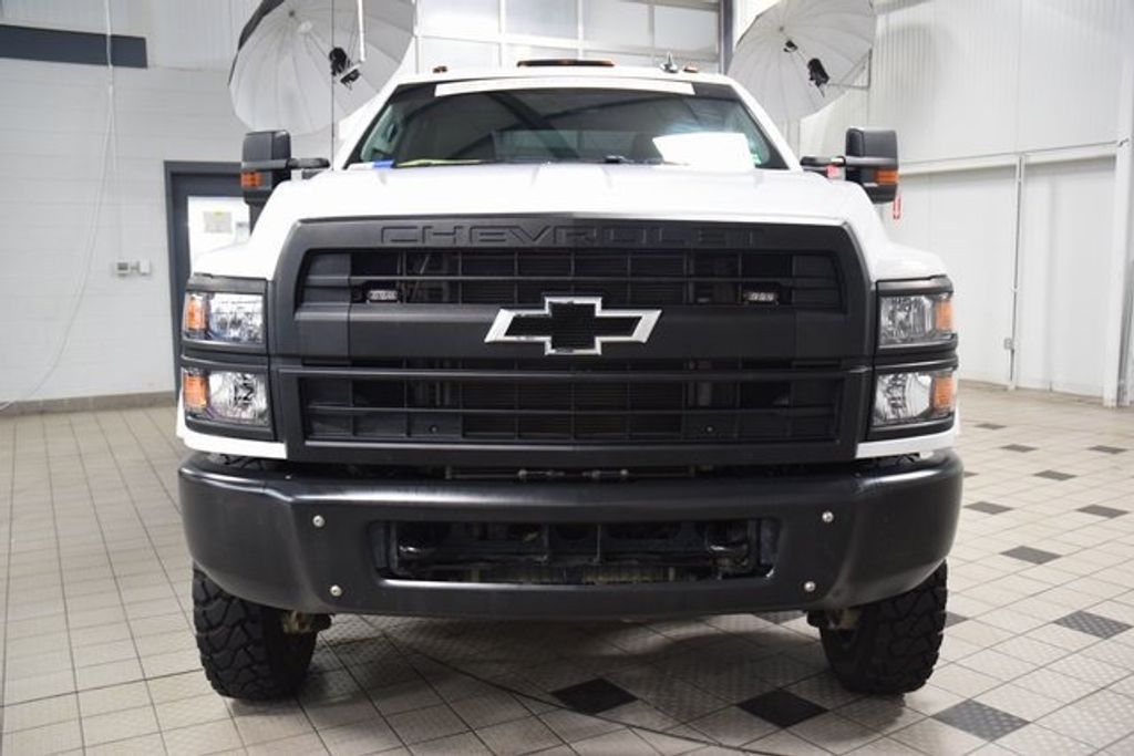 2022 Chevrolet Silverado 5500HD Work Truck photo 2