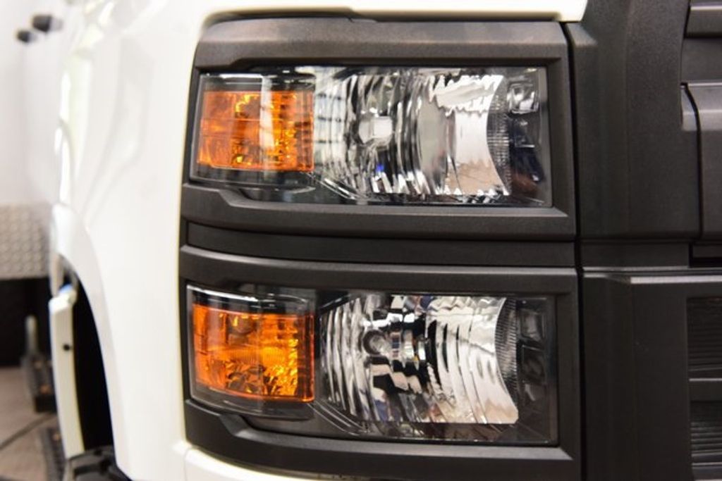 2022 Chevrolet Silverado 5500HD Work Truck photo 6
