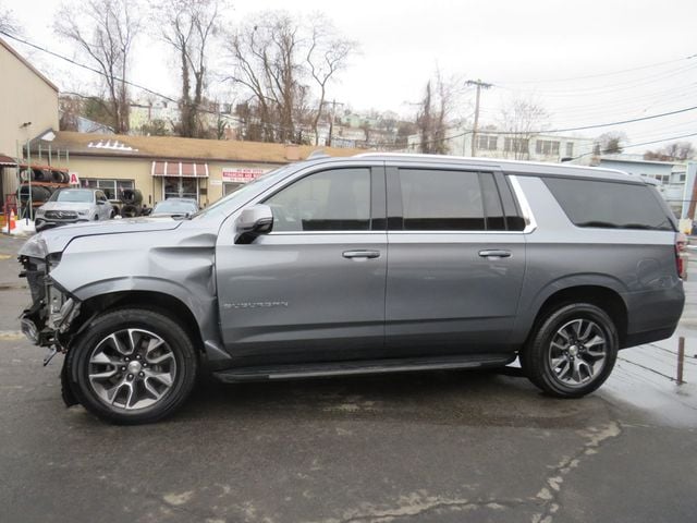 2022 Chevrolet Suburban 4WD 4dr LT - 22989170 - 5