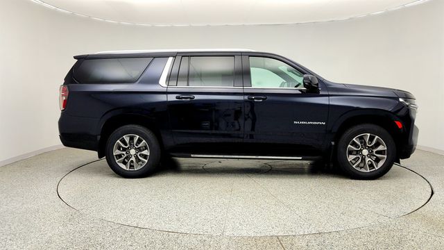 2022 Chevrolet Suburban 4WD 4dr LT w/ Signature Plus Pkg & Panoramic Sunroof - 23036160 - 3