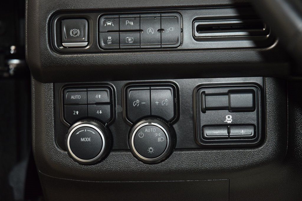 2022 Chevrolet Suburban 4WD 4dr RST - 22970480 - 28