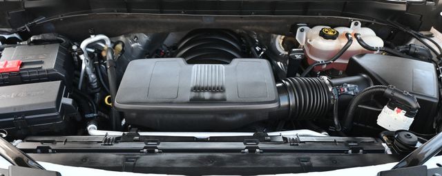 2022 Chevrolet Suburban LT - 23041155 - 16