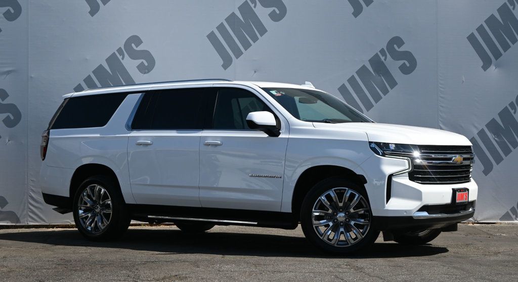 Chevrolet Suburban photo 3