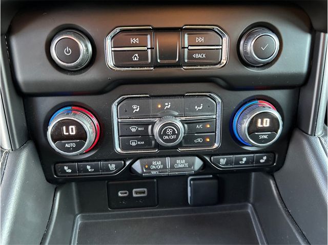 2022 Chevrolet Suburban PREMIER NAVIGATION BACK UP CAMERA LEATHER PACKAGE - 23000068 - 12