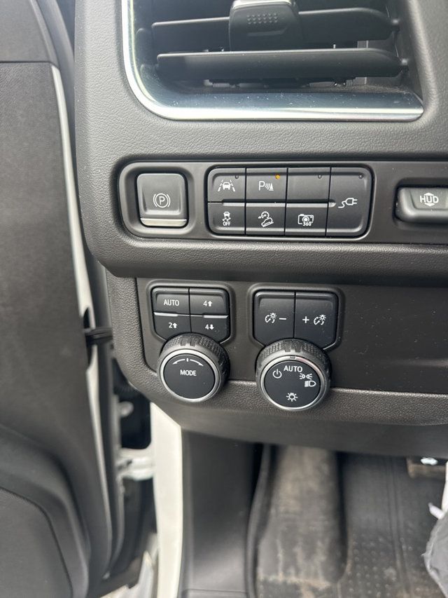 2022 Chevrolet Tahoe 4WD 4dr High Country - 22975018 - 24
