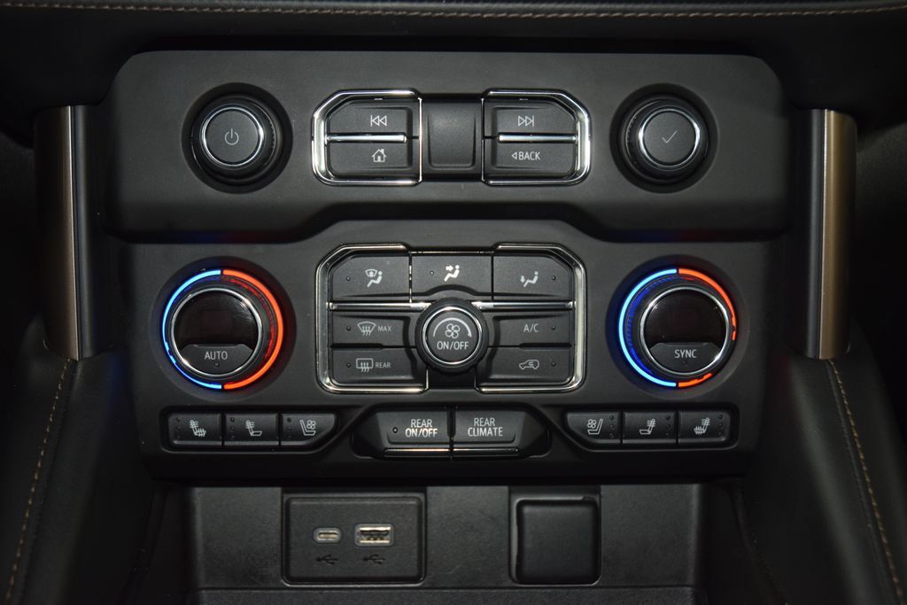 2022 Chevrolet Tahoe 4WD 4dr High Country - 23006688 - 32