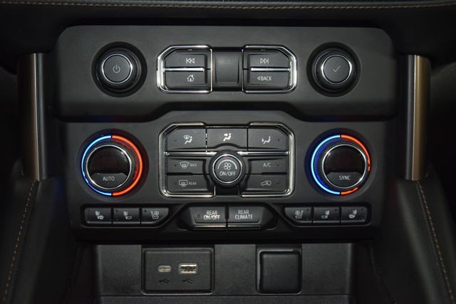 2022 Chevrolet Tahoe 4WD 4dr High Country - 23006688 - 32