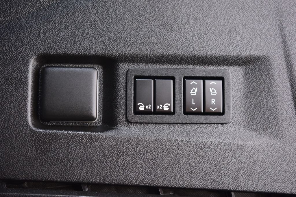 2022 Chevrolet Tahoe 4WD 4dr High Country - 23014880 - 22