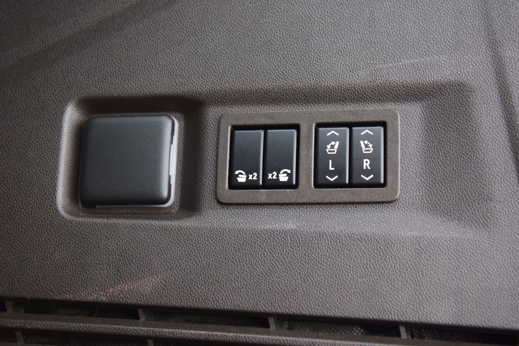 2022 Chevrolet Tahoe 4WD 4dr LT - 23074728 - 23