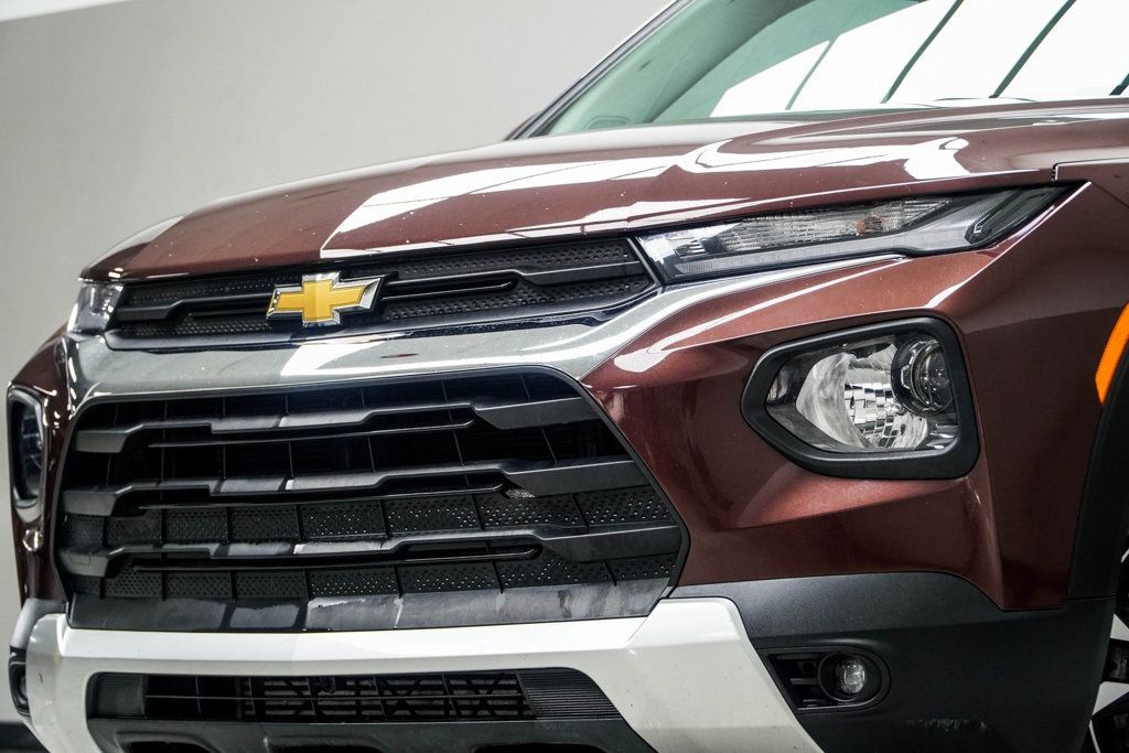 2022 Chevrolet Trailblazer LT photo 2
