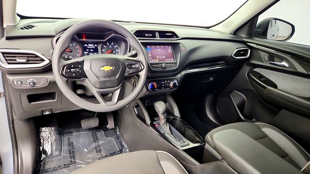 2022 Chevrolet Trailblazer FWD 4dr LS w/ Driver Confidence & Cruise Pkg - 23091724 - 11