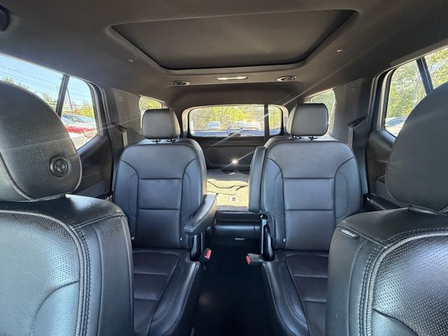 2022 Chevrolet Traverse AWD 4dr High Country w/ Dual-Panel Sunroof & HD Surround Vision - 23092705 - 18