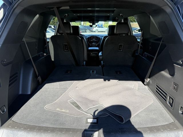 2022 Chevrolet Traverse AWD 4dr High Country w/ Dual-Panel Sunroof & HD Surround Vision - 23092705 - 6