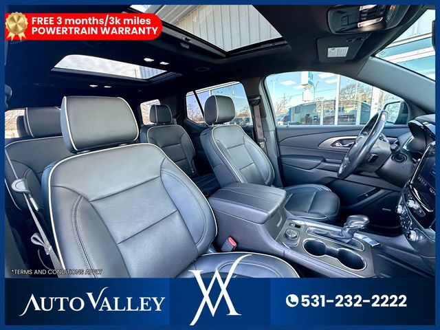 2022 Chevrolet Traverse Premier Sport Utility 4D - 22973520 - 19