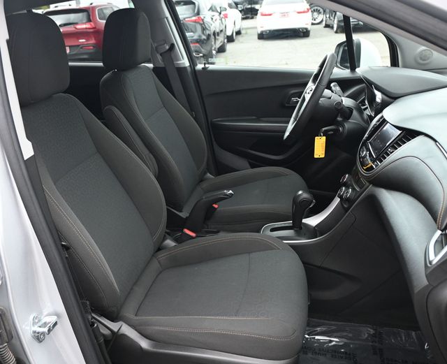 2022 Chevrolet Trax AWD 4dr LS - 23043344 - 16