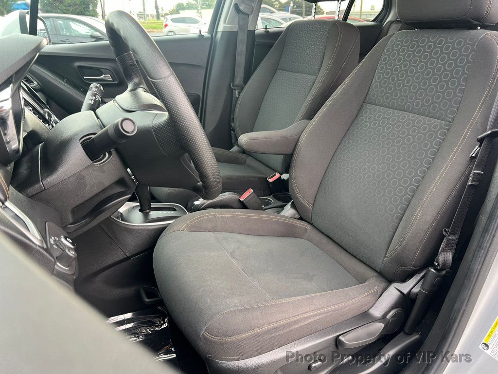 2022 Chevrolet Trax LS photo 14