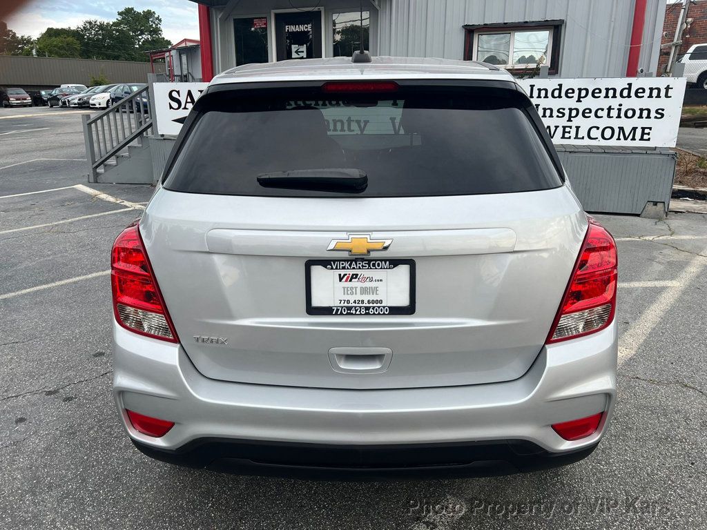 2022 Chevrolet Trax LS photo 5
