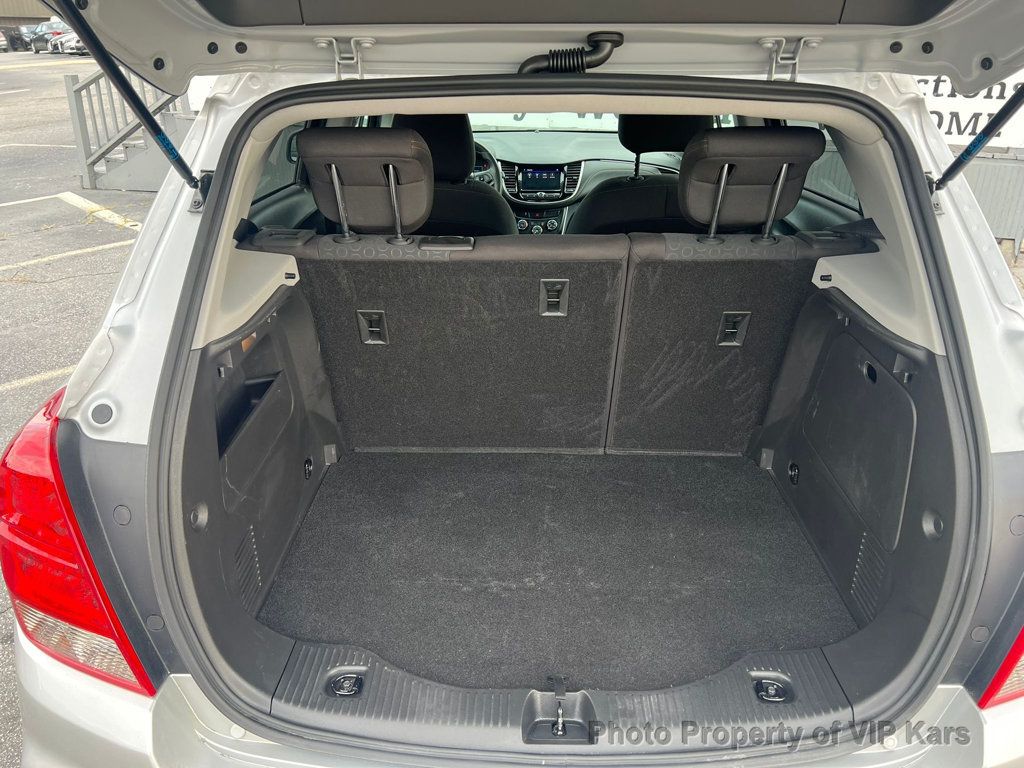 2022 Chevrolet Trax LS photo 7