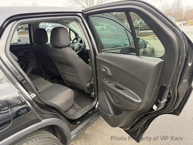 2022 Chevrolet Trax FWD 4dr LS - 22992782 - 11