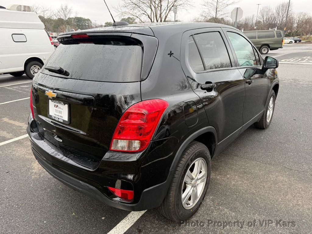2022 Chevrolet Trax FWD 4dr LS - 22992782 - 4