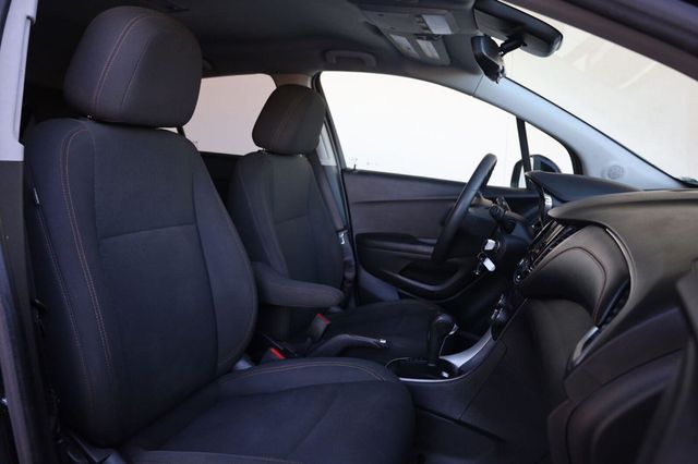 2022 Chevrolet Trax LS - 23072903 - 25