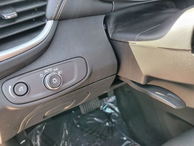 2022 Chevrolet Trax LT Sport Utility 4D - 22924035 - 19