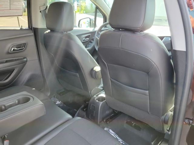 2022 Chevrolet Trax LT Sport Utility 4D - 22924035 - 25