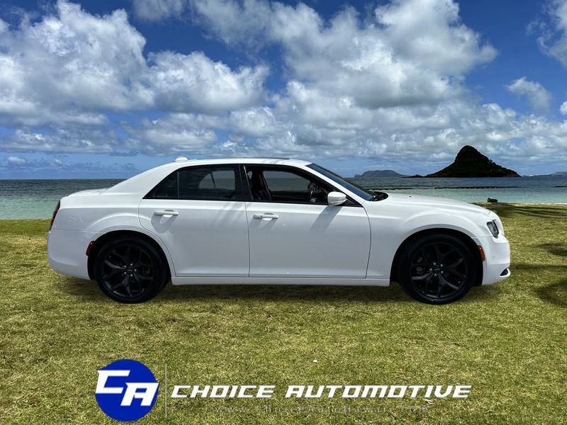 2022 Chrysler 300 300S RWD - 22926978 - 8