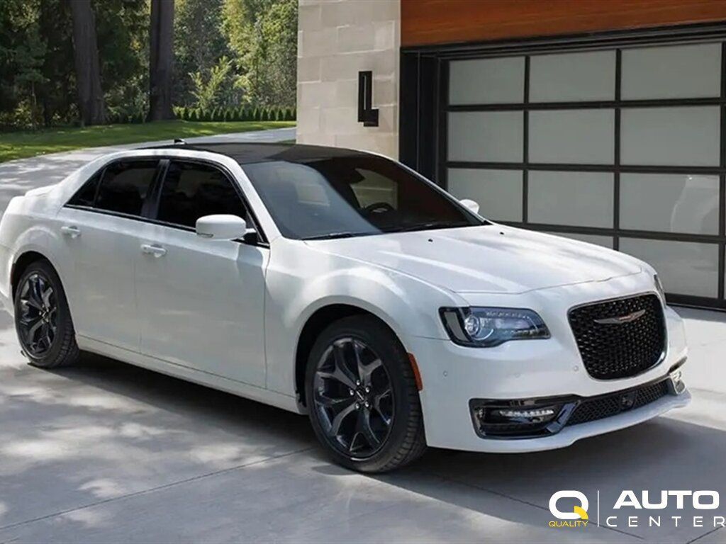 2022 Chrysler 300 300S RWD - 22723199 - 0