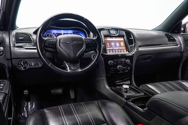 2022 Chrysler 300 300S RWD - 23018294 - 14