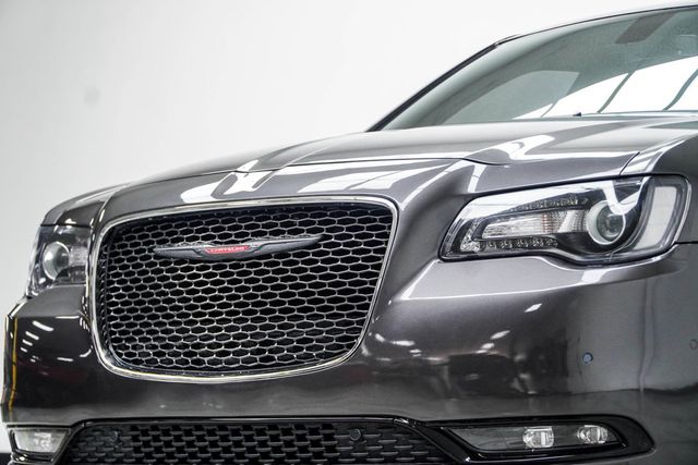 2022 Chrysler 300 300S RWD - 23018294 - 1