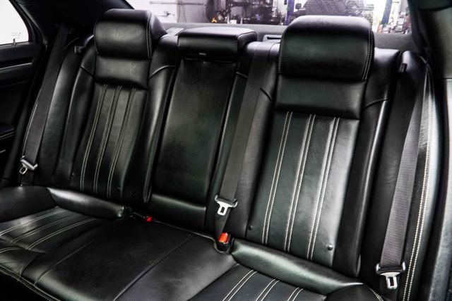 2022 Chrysler 300 300S RWD - 23018294 - 40