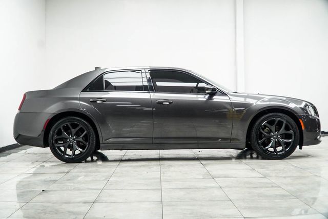 2022 Chrysler 300 300S RWD - 23018294 - 5